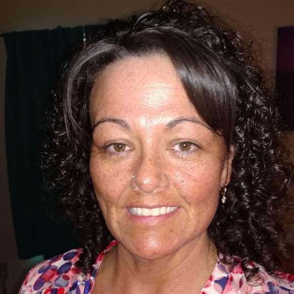 Meet your Posher, Rebecca - Picture 1 of 2